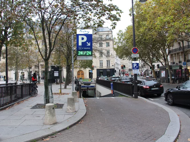 Parking St Sulpice
