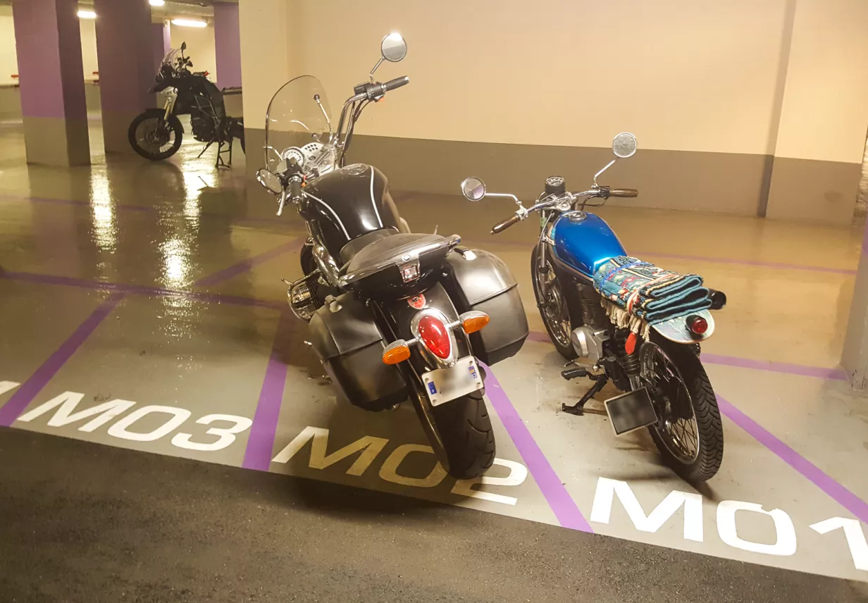 Mairie_du_17e_moto
