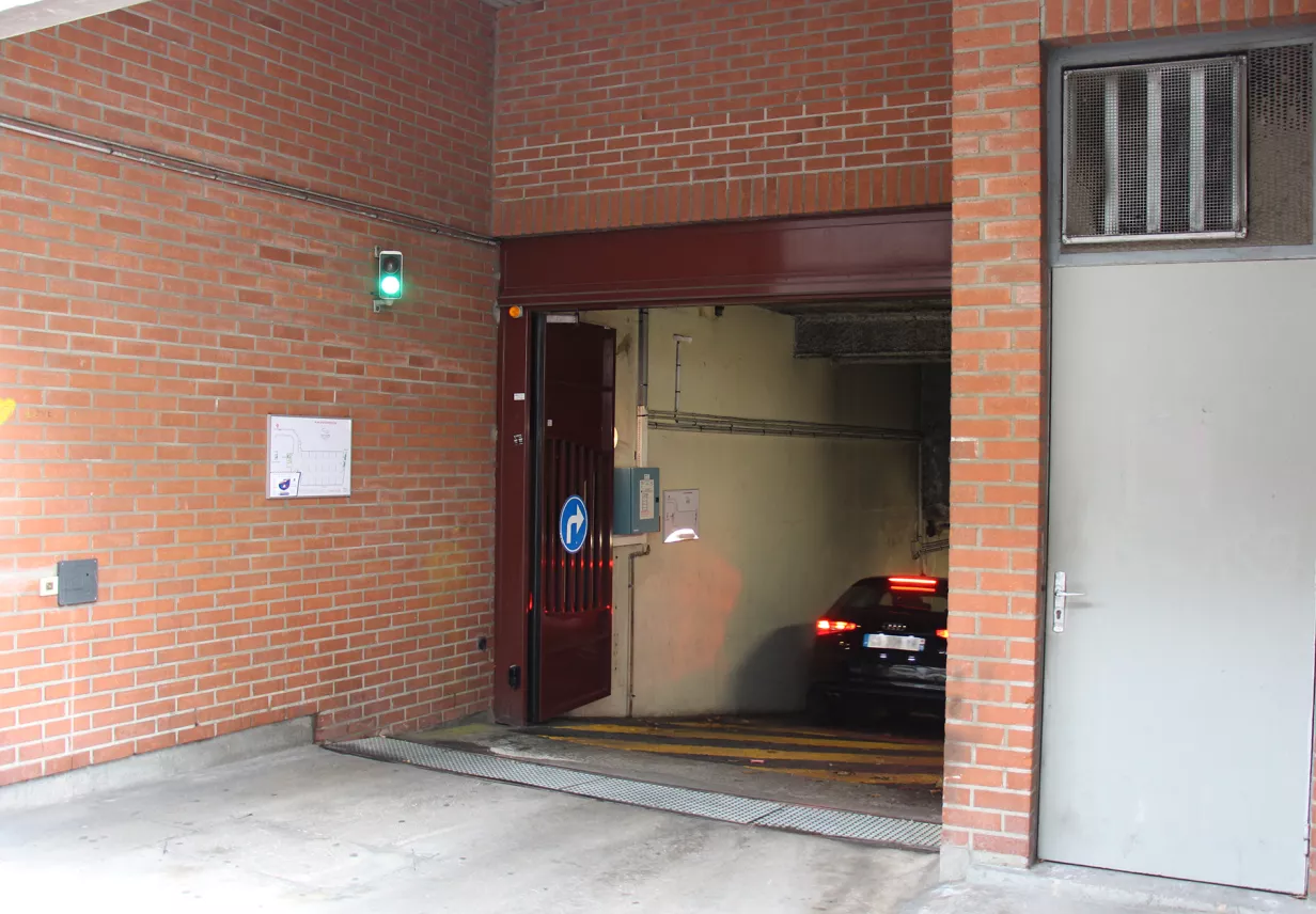 Parking_Poliveau_entrée