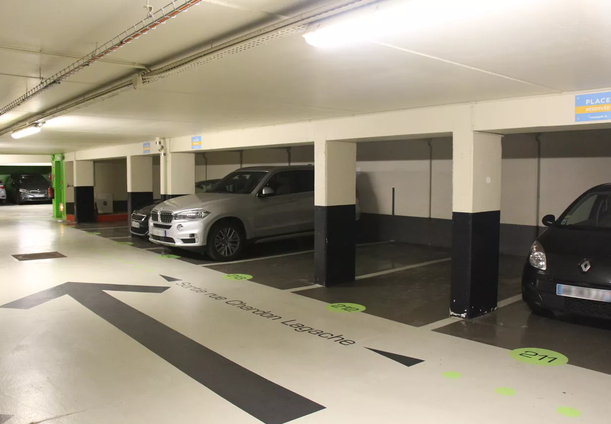 Parking_Sainte_Périne_park
