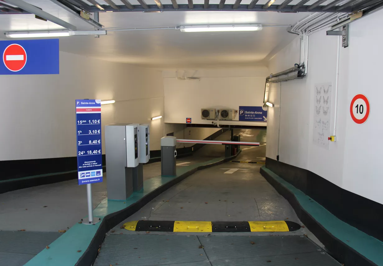 Parking_Sainte_Anne_Indoor