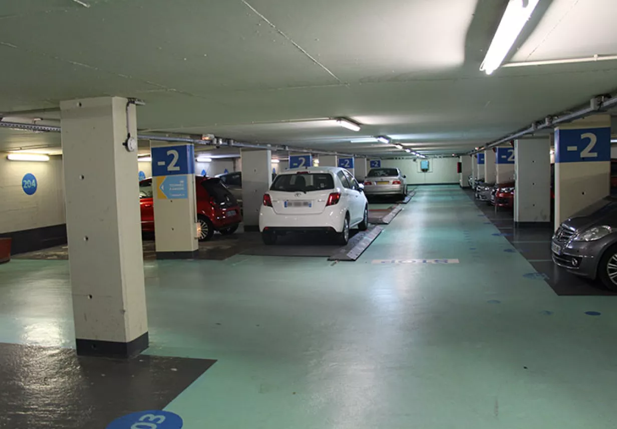 Niveau-Parking Saemes Champagny