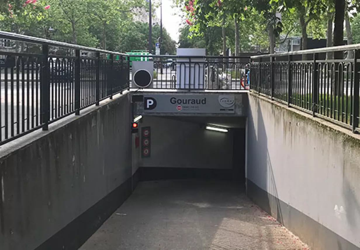 Entrée parking Saemes Gouraud