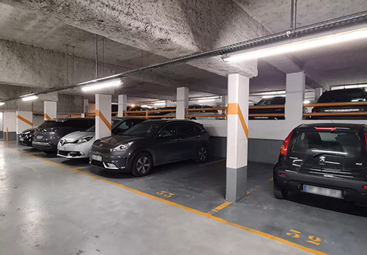 Parking Milton stationnement voiture 