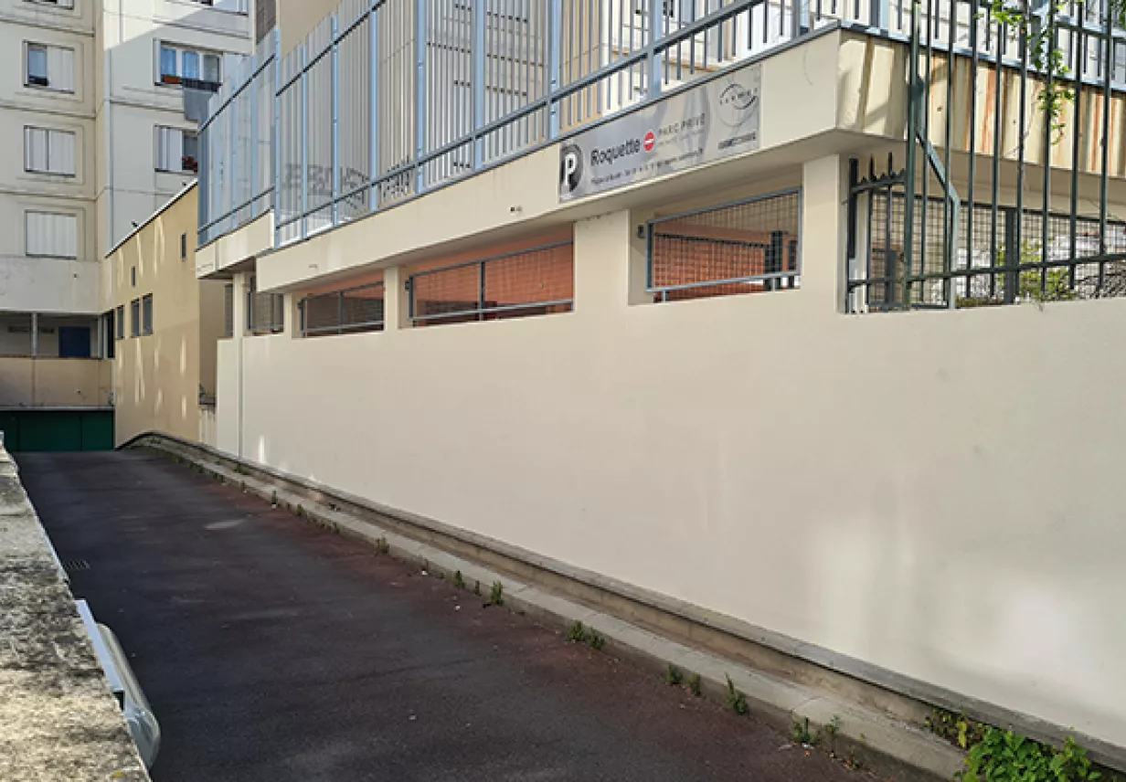 Parking Roquette - entrée 