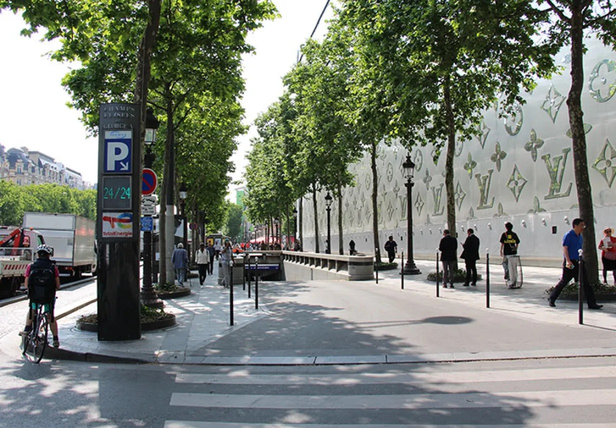 Entrée VL Champs-Elysées