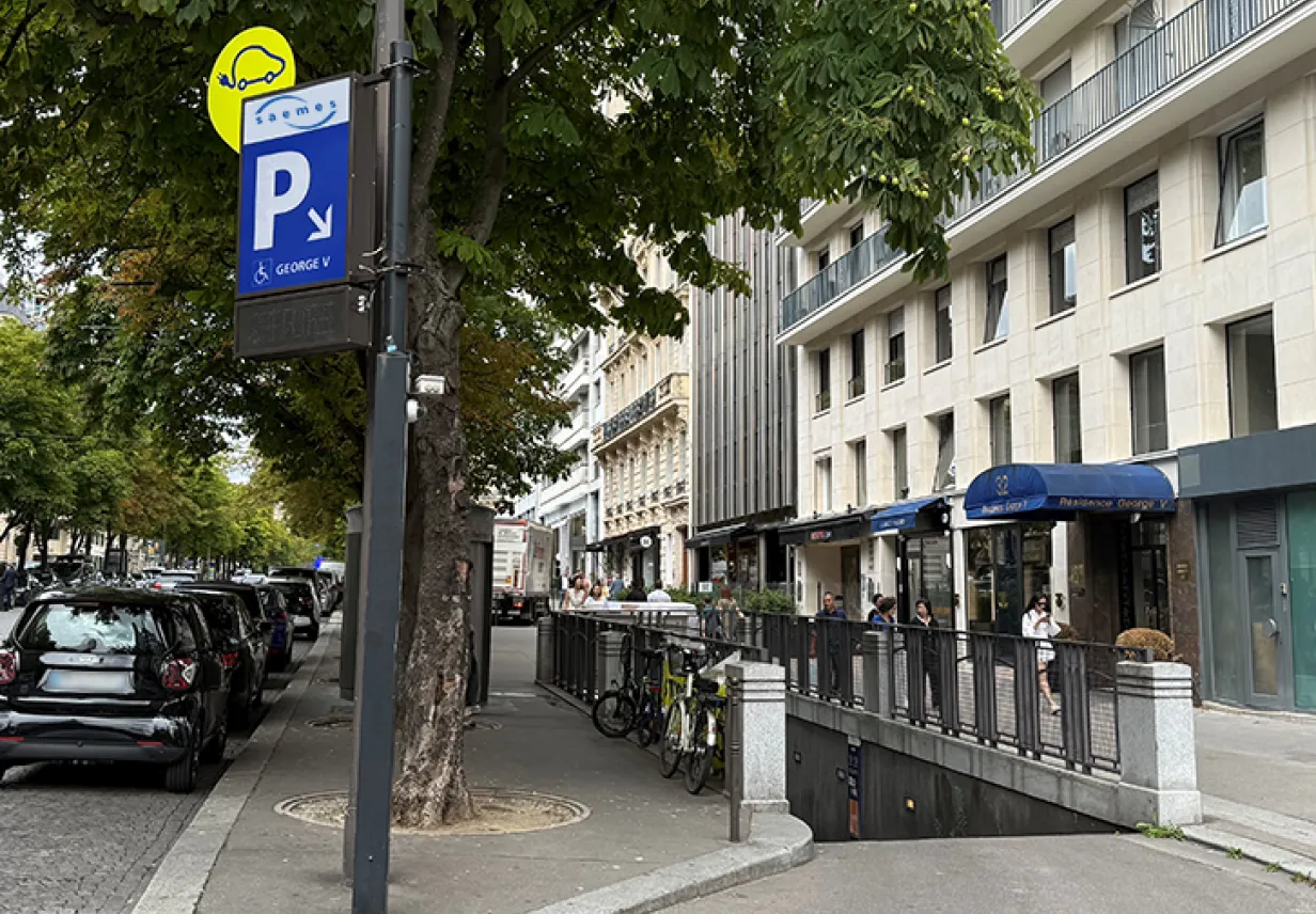 Entrée parking Saemes George V