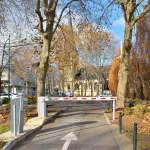 Parking_Gentilly_Eglise_entrée