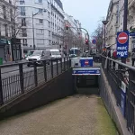 Entrée parking Jouffroy d'Abbans